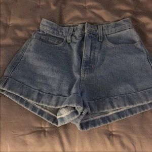 Mom Jean shorts